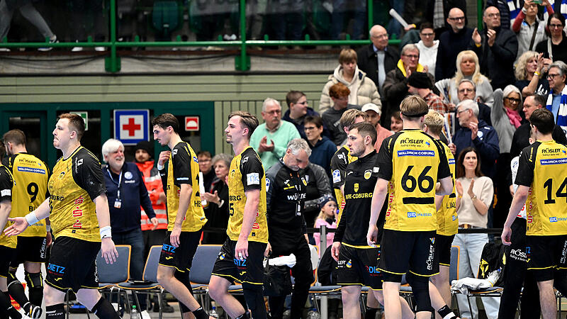 H&auml;ngende Schultern beim HSC Coburg - hier nach der Niederlage beim Bergischen HC.
