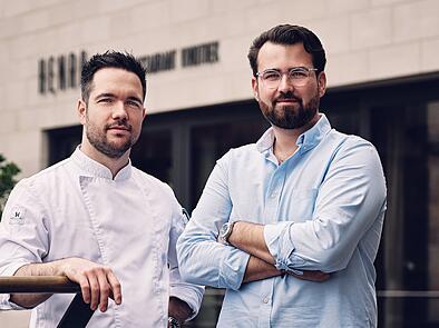 Andreas Pickel und Maximilian Beughold f&uuml;hren Henrii und Henrietta in Bamberg