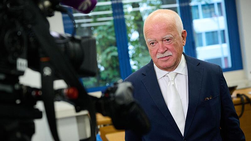 Rechtsstreit zwischen Uli Hoeneß und seinem Nachbarn Rechtsstreit zwischen Uli Hoeneß und seinem Nachbarn