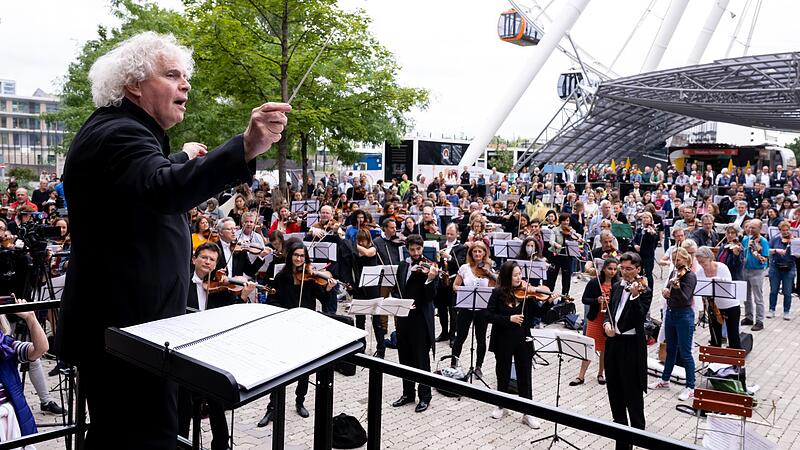 Rattle warnt vor Instrumentalunterricht als Luxus