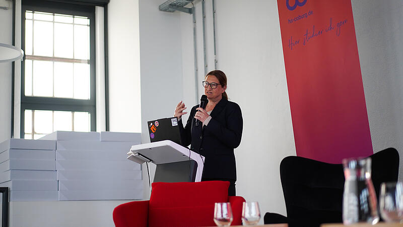 Endometriose & Adenomyose im FokusEndometriose & Adenomyose im Fokus Endometriose & Adenomyose im Fokus