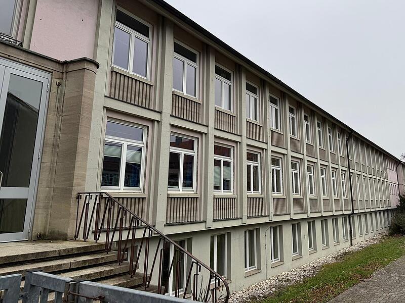 Das Herder-Gymnasium in Forchheim muss saniert werden.