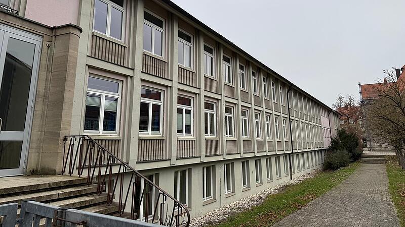 Das Herder-Gymnasium in Forchheim muss saniert werden.