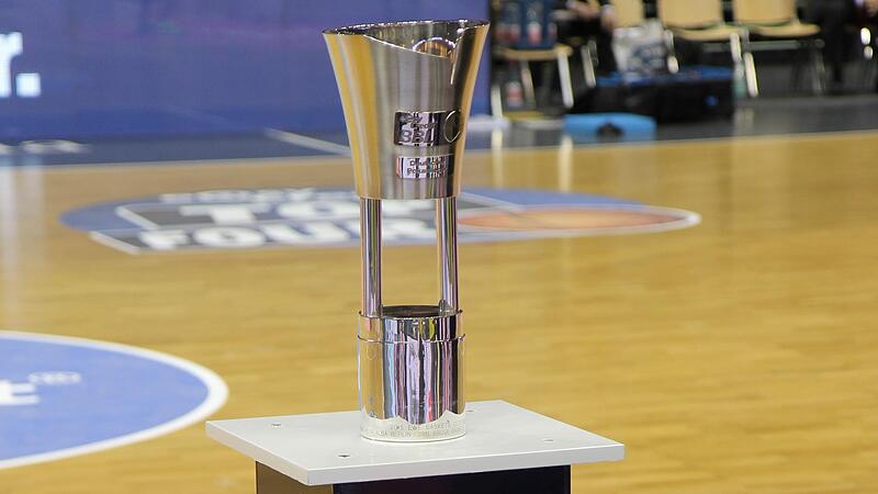 Um diese Trophäe spielen  16 Mannschaften der Basketball-Bundesliga im Pokalwettbewerb.