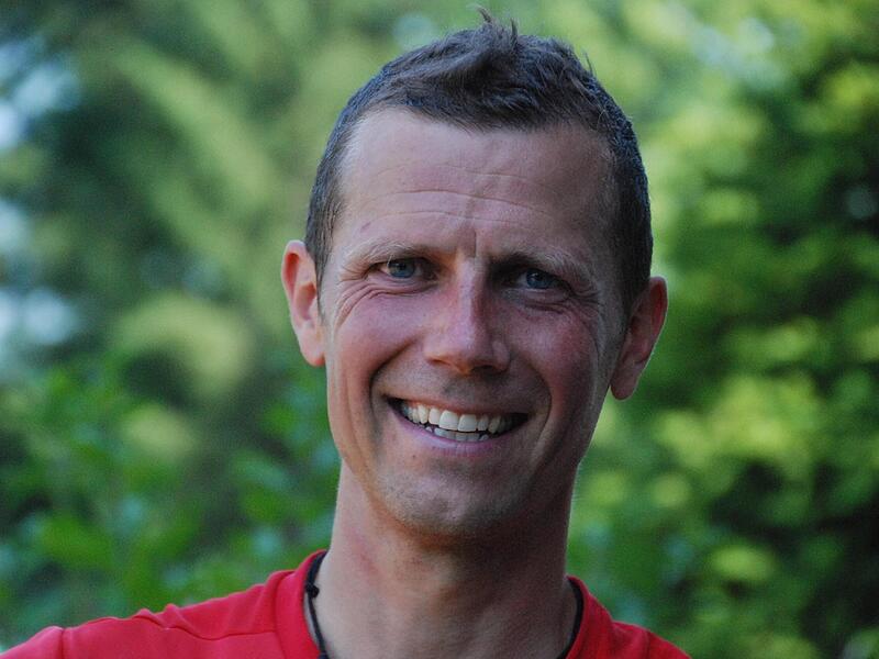 Dem Stress entkommen: Als Walderlebnisführer bietet Benjamin Schlusche besondere Naturmomente an.