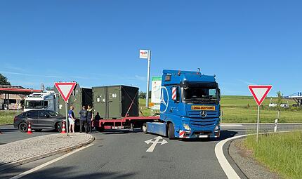 Obwohl die Anschlussstelle Marktschorgast in Fahrtrichtung M&uuml;nchen gesperrt war, wollte der Fahrer eines Sattelzugs auf die Autobahn gelangen.