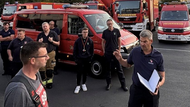 Matthias Rocca (rechts), Kreisbrandrat Erlangen-H&ouml;chstadts, koordiniert die bayerischen Einsatzkr&auml;fte w&auml;hrend des Einsatzes im M&uuml;ritz-Nationalpark.
