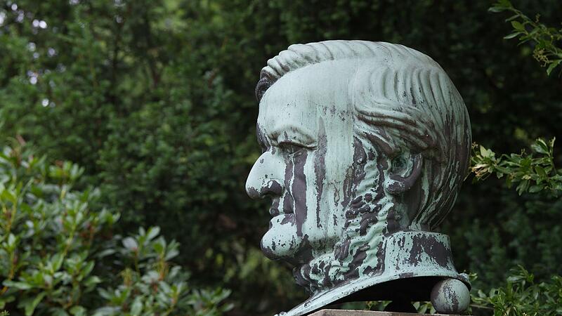 Büste des Komponisten Richard Wagner Büste des Komponisten Richard Wagner