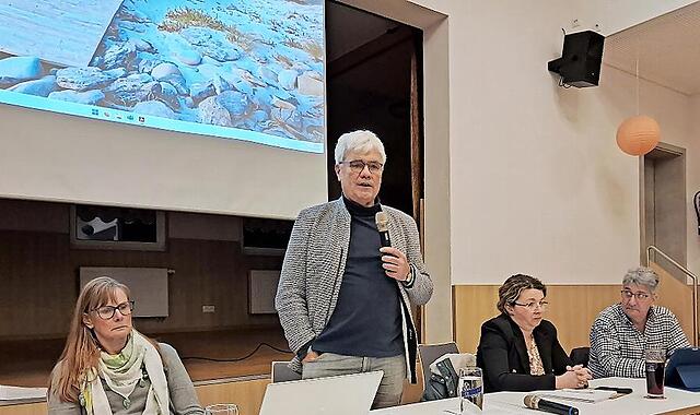 Bürgermeister Bernhard Storath bei seinen Ausführungen.