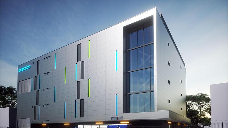 Großprojekt mit Kulmbacher Beteiligung: das Rechenzentrum FRA16 in Frankfurt für das Unternehmen Interxion. Spie Wiegel hat für 8000 Quadratmeter Rechenzentrumsfläche die notwendige Kälteerzeugung und Verrohrung gebaut. Großprojekt mit Kulmbacher Beteiligung: das Rechenzentrum FRA16 in Frankfurt für das Unternehmen Interxion. Spie Wiegel hat für 8000 Quadratmeter Rechenzentrumsfläche die notwendige Kälteerzeugung und Verrohrung gebaut.