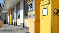 Briefmarken und Briefkästen, aber keine Postboten mehr? Die Deutsche Post will deutschlandweit rund 8.000 Arbeitsplätze streichen.Forchheim & Fränkische Schweiz