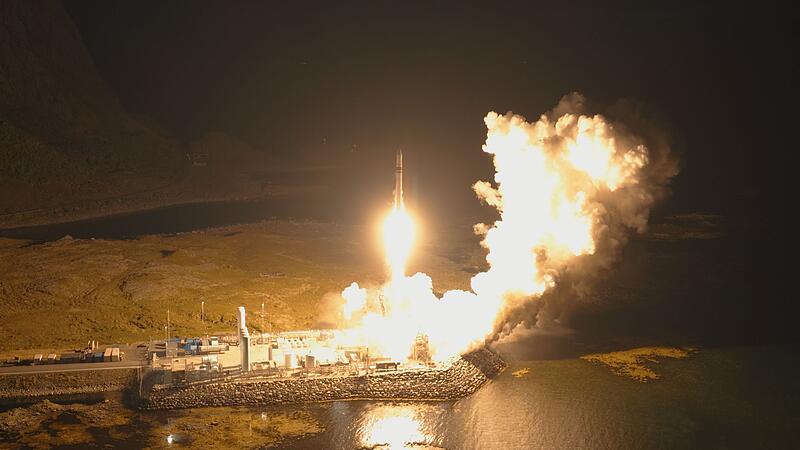 HANDOUT - Isar Aerospace Rakete hebt erfolgreich ab HANDOUT - Isar Aerospace Rakete hebt erfolgreich ab