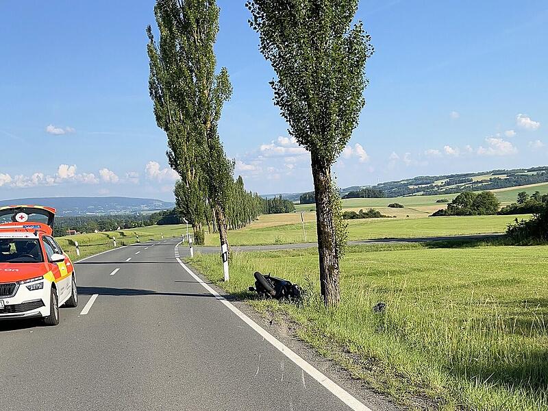 "Richtig viel Glück": Motorradfahrer (19) nach Kollision bei Neuenmarkt nur leicht verletzt "Richtig viel Glück": Motorradfahrer (19) nach Kollision bei Neuenmarkt nur leicht verletzt