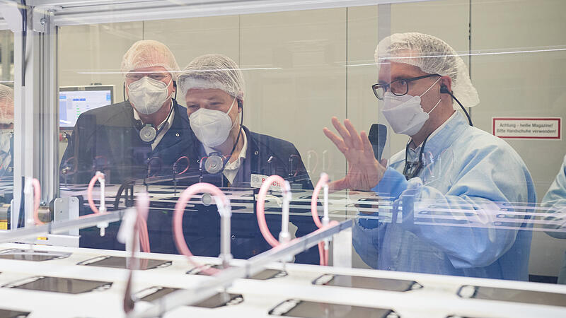 Bundeswirtschaftsminister Robert Habeck besuchte 2022 das Bosch-Werk in Bamberg