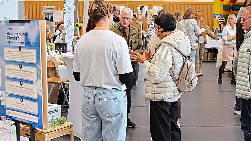 In der Nordwaldhalle gab es Informationen und fachlichen Austausch.Michael Wunder