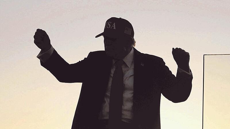 US-Präsident Donald Trump ließ sich auf dem Messegelände in Des Moines in Iowa feiern.