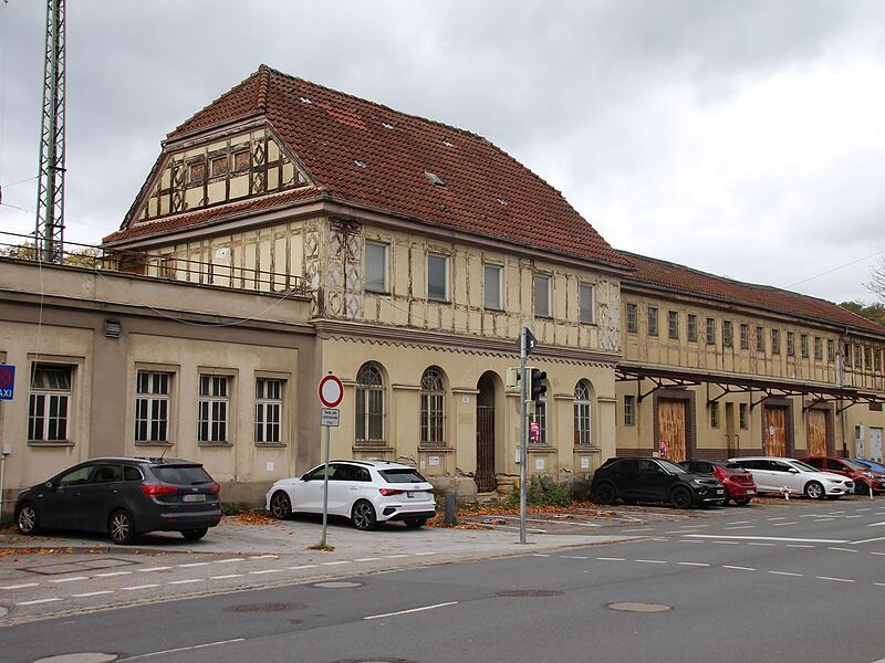 Schandfleck am Coburger Bahnhof: die ehemalige Expressguthalle