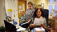 Die „Bibliothek im Alten Torhaus“ wurde zum dritten Mal mit dem „Bücherei-Siegel“ in Gold bedacht. Im Bild (von links) Birgit Böhm, Mathilde Grüdl und Anita Raab.