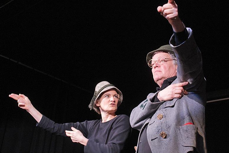 Ziemlich richtungsweisend für guten Humor war die Darbietung von Eli Wasserscheid und Martin Neubauer auf der Bühne der Alten Darre.