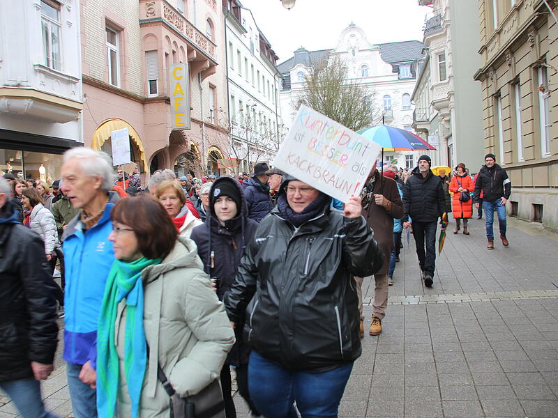 Demokratie Demo "Nie wieder ist jetzt in Bad KissingenDemokratie Demo "Nie wieder ist Jetzt" in Bad Kissingen