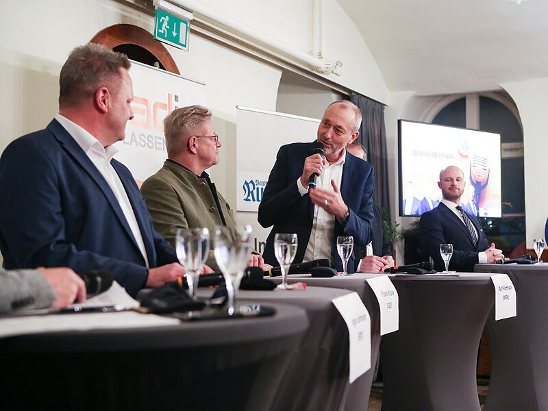 KU-OB-PodiumKU-OB-Podium