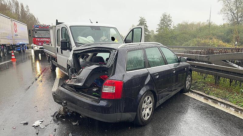 Unfall am Autobahnkreuz Bamberg: Polizei berichtet von "heftigem Zusammensto&szlig;"