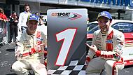 Christopher Haase (links) und Simon Reicher (rechts) laden zum Fan-Fest am Sonntag in Schederndorf.GT Open am Hockenheimring 2024 Christopher Haase (links) und Simon Reicher (rechts) laden zum Fan-Fest am Sonntag in Schederndorf.