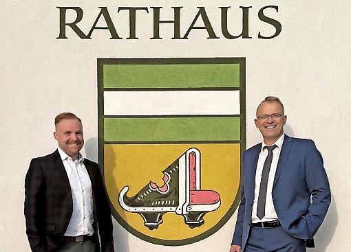 Bernd Müller (r.) plant mit Unterstützung von Christian Ring für die nächsten sechs Jahre im Rathaus von Vestenbergsgreuth. Bernd Müller (r.) plant mit Unterstützung von Christian Ring für die nächsten sechs Jahre im Rathaus von Vestenbergsgreuth.