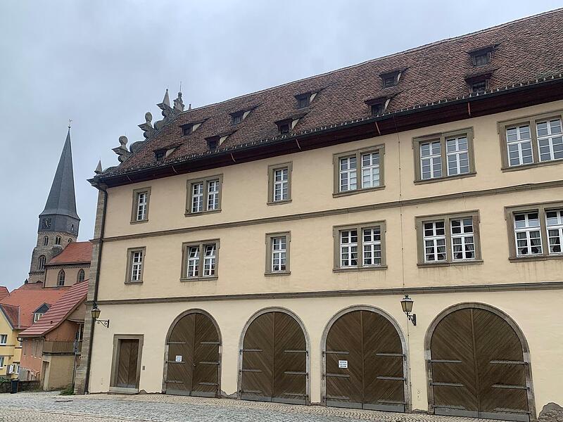 Aktuell ist die Feuerwehr Münnerstadt in der Zehntscheune untergebracht. Aktuell ist die Feuerwehr Münnerstadt in der Zehntscheune untergebracht.