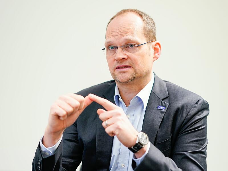 Dirk Elvermann