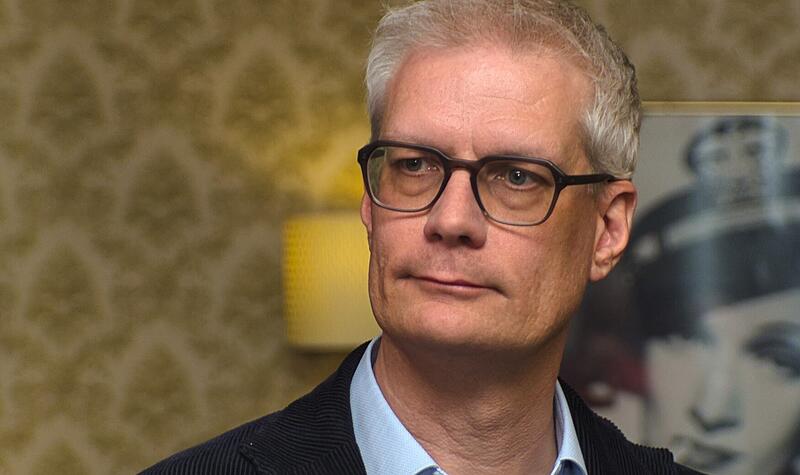 Lange Gesichter bei der SPD: Uwe Kirschstein schafft es nicht, sich in der OB-Stichwahl gegen CSU-Kandidatin Martina Hebendanz durchzusetzen. Nach zehn Jahren wird er sein Amt bald abgeben m&uuml;ssen.