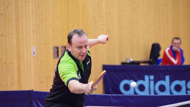 Mit seinen jeweils zwei Einzelsiegen in Hof und Windheim schraubte der Spitzenspieler des TSV Untersiemau, Michal Bozek, seine pers&ouml;nliche Bilanz auf 8:0-Spiele in dieser Saison.