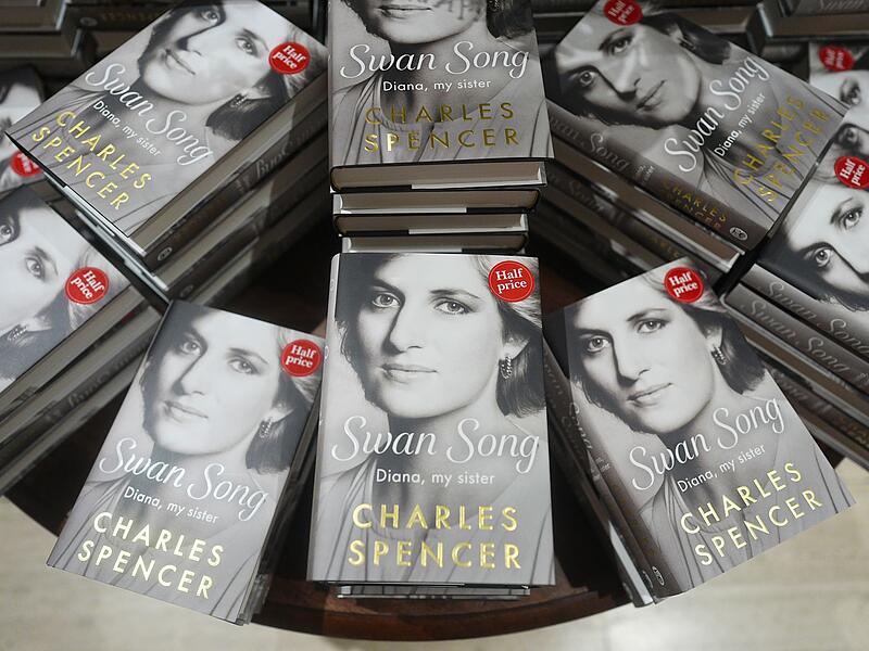 Bruder von Prinzessin Diana ver&ouml;ffentlicht Buch  "Swan Song"