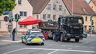 In Erlangen ist ein Lastwagen mit einem Fahrrad kollidiert: Die Radfahrerin starb  noch an der Unfallstelle.