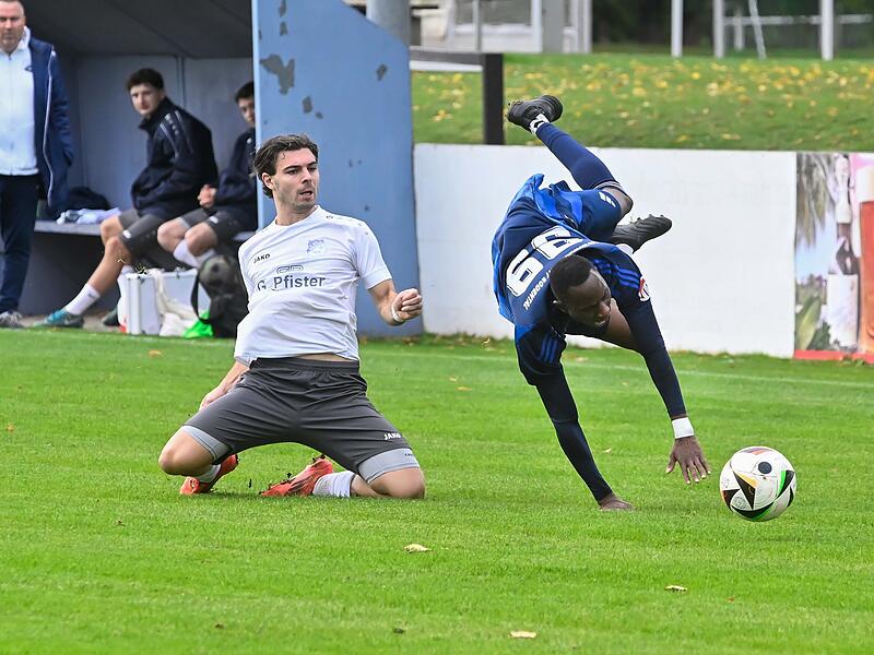 Der Mönchrödener Yusupha Njie war von den Oberhaidern am Wochenende in einigen Situationen nur mit einem Foul zu stoppen. Bei einer Aktion verletzte sich der 21-Jährige folgenschwer.