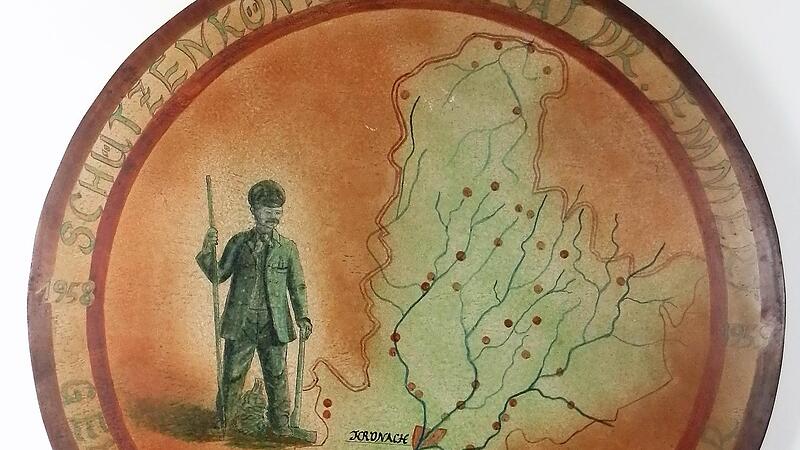 Die Königsscheibe von 1958/59 von Landrat Emmert wurde einst aus dem Schützenhaus gestohlen. Die Königsscheibe von 1958/59 von Landrat Emmert wurde einst aus dem Schützenhaus gestohlen.