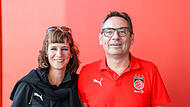 Verena und Stefan Schraner sind seit 2023 Gesellschafter der Bamberg Baskets und längst selbst Teil der „roten Wand“. Verena und Stefan Schraner sind seit 2023 Gesellschafter der Bamberg Baskets und längst selbst Teil der „roten Wand“.