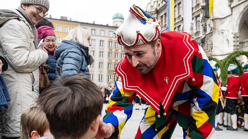 Sch&auml;fflertanz am Marienplatz