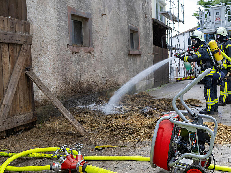 Großalarm in Bad Brückenau: Feuerwehr zu Scheunenbrand alarmiert Großalarm in Bad Brückenau: Feuerwehr zu Scheunenbrand alarmiert