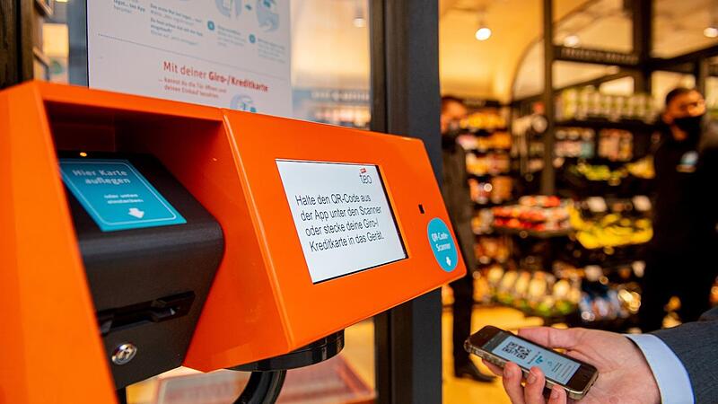 In Pettstadt will Rewe einen hochwertigen Einkaufscontainer aufstellen, vergleichbar mit dem von Tegut (im Bild), bei dem man mit einer App Zutritt zum Innenraum erh&auml;lt. Bei Rewe soll dies rund um die Uhr mit der EC-Karte m&ouml;glich sein.