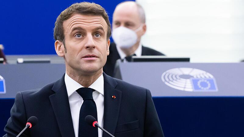 Emmanuel Macron liebt den großen Auftritt.   Vor Unternehmern sprach er sich für Atomkraft aus. Bis Ende 2021 wollte  er das konkretisieren.