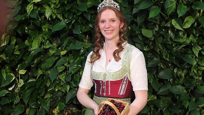 Die Amtszeit der fränkischen Kirschenkönigin Lena I., Lena Mirschberger, geht zu Ende.