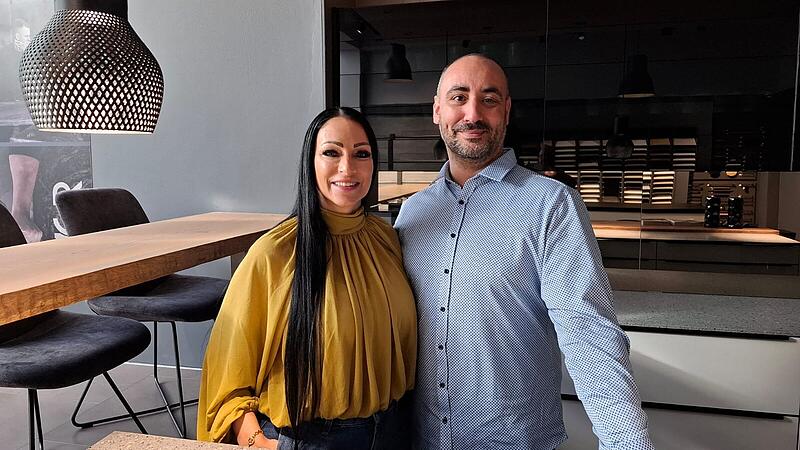 Neueröffnung Küchenstudio in Lichtenfels24. Häschaader Prunksitzung am 15. Februar 2025 Stefanie Kessel-Grüning und Marcel Grüning. Ende Januar 2026 eröffnen die beiden ihr Küchenstudio „KÜCHENGLÜCK“ in Lichtenfels