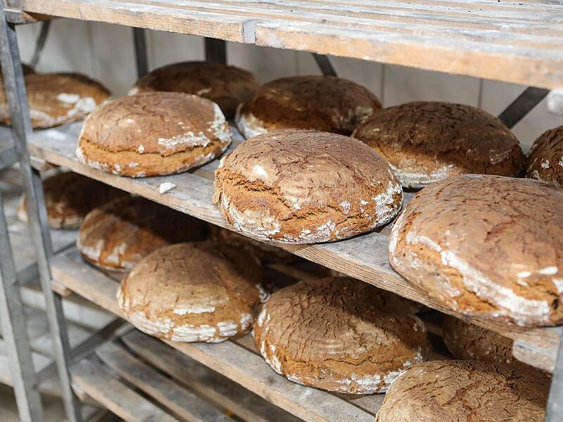 &bdquo;Der Backladen&ldquo; ist vor allem f&uuml;r das Holzofenbrot bekannt.Forchheim & Fr&auml;nkische Schweiz
