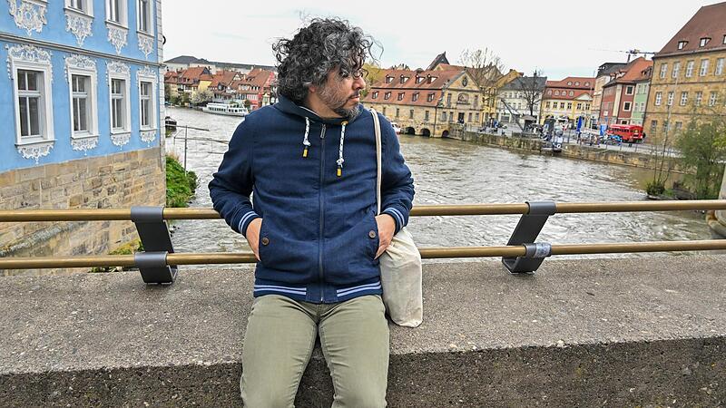 Das neue Gel&auml;nder erlaubt eine entspannte Sitzposition, urteilt David Barriga aus Bamberg. Allerdings baumeln die F&uuml;&szlig;e in der Luft.