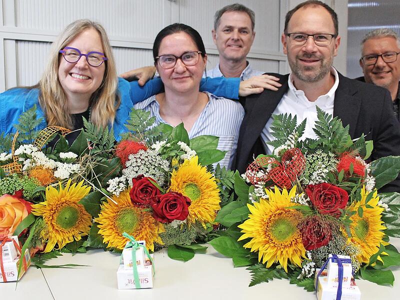 Zu einer mit Informationen rund um den Schulbetrieb angereicherten Vorstellungsrunde fanden sich mit Beatrix Barrientos Patino, Stephanie Will und Christian Deusel drei neue Schulleiter, Konrektoren beziehungsweise Rektoren ein. Mit ihnen freuten ...