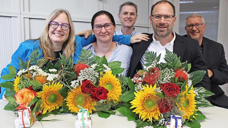 Zu einer mit Informationen rund um den Schulbetrieb angereicherten Vorstellungsrunde fanden sich mit Beatrix Barrientos Patino, Stephanie Will und Christian Deusel drei neue Schulleiter, Konrektoren beziehungsweise Rektoren ein. Mit ihnen freuten ...
