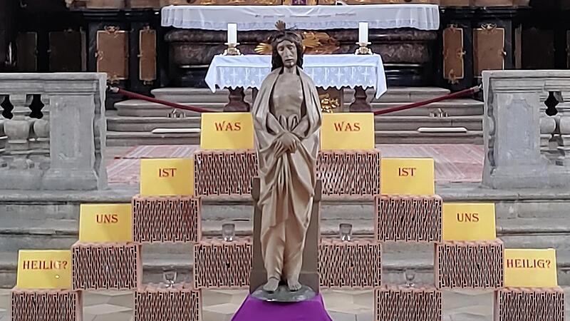 Die „Mauer der Klage“ in der Basilika GößweinsteinForchheim & Fränkische Schweiz