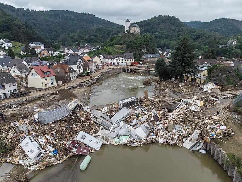 Das Bild aus Altenahr-Kreuzberg macht das ganze Ausmaß der Flutkatastrophe im Juli 2021 deutlich.