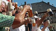 Bier gehört im Staffelsteiner Land einfach dazu. Jeden Sommer, am 15. August, wird im Stadtkern das Brauereifest gefeiert, an dem alle sich elf Brauereien bezeiligen.